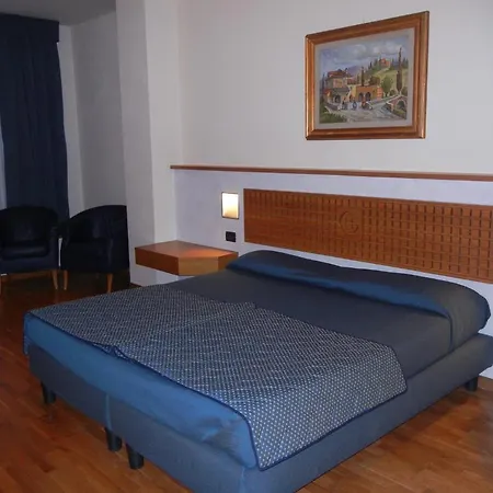 Hotel Ghibellino 3*